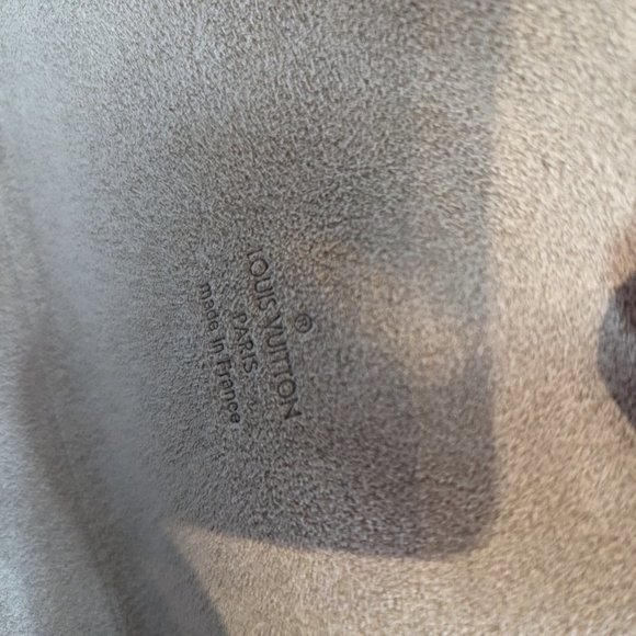 RARE LOUIS VUITTON Vernis Pochette Lagoon Glasses Case in Perle/Yellow - Picture 10 of 14